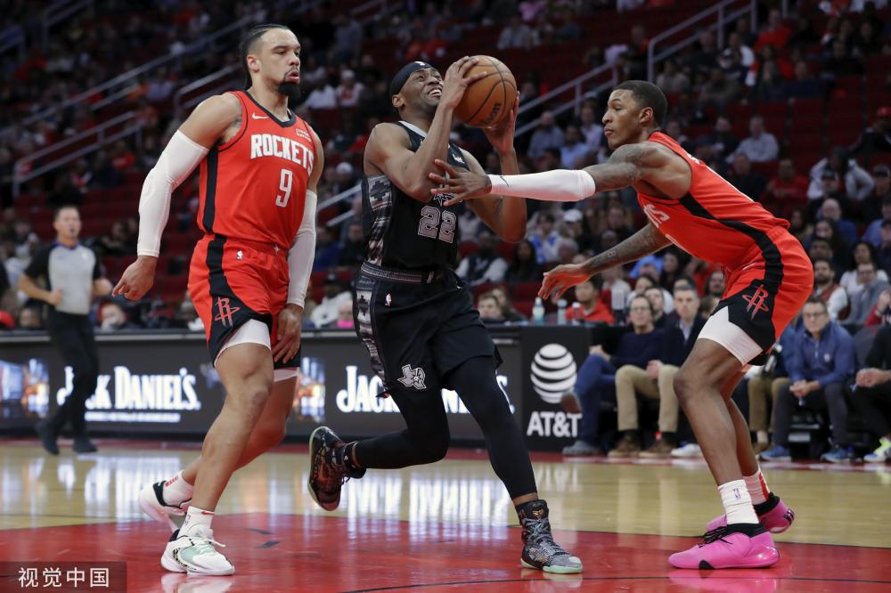 在现代篮球 在现代篮球